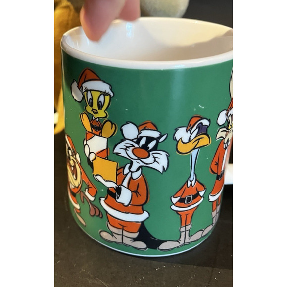 Looney Tunes Mug | Merry Wittle Christmas | VTG '95 | Bonus: Wylie Coyote Plush - Picture 7 of 12